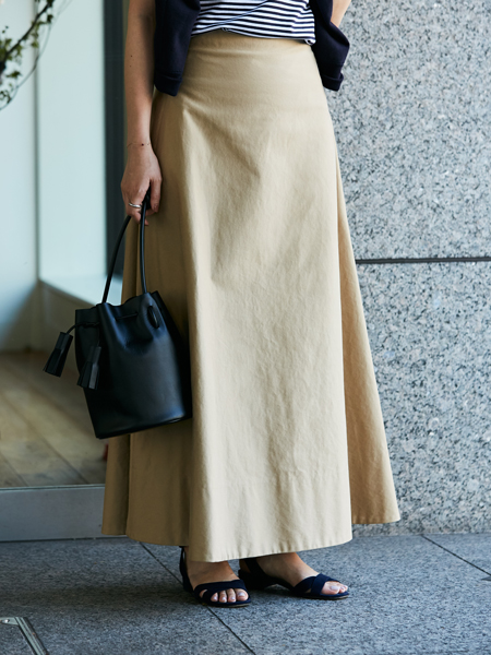 人気ブランドの「着やせスカート」があれば、シンプルカジュアルが華やかにスライダー1_2