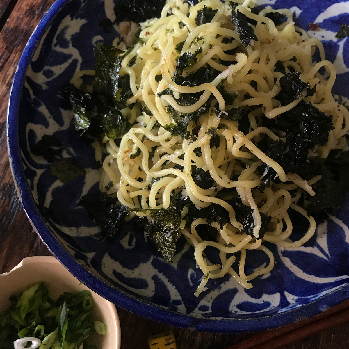 蟹缶と海苔で 香ばしさに惹かれる 大人の焼きそば ひとりでもふたりでも Ayumiのアトリエごはん Mi Mollet ミモレ 明日の私へ 小さな一歩